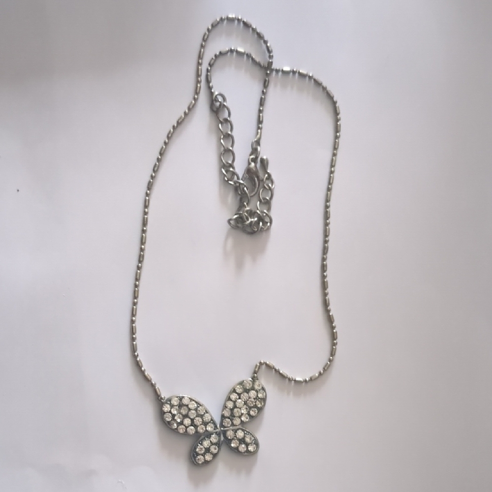 Elegant Silver Butterfly Necklace